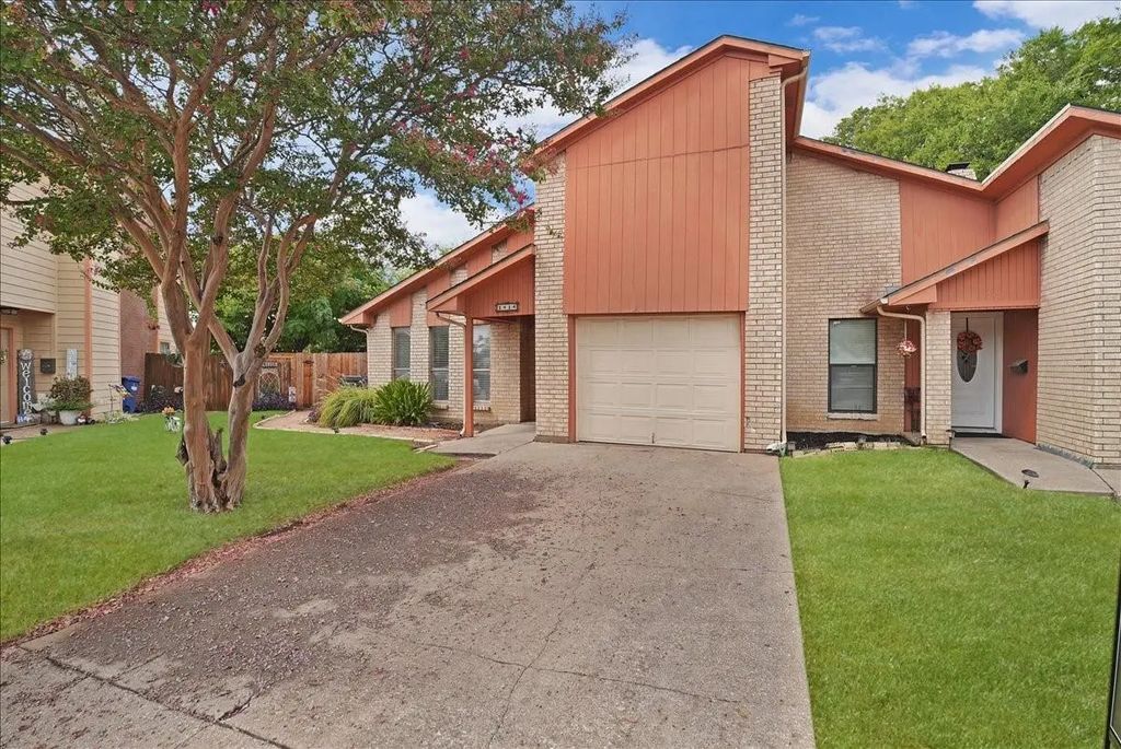 1412/1414 White Way, McKinney