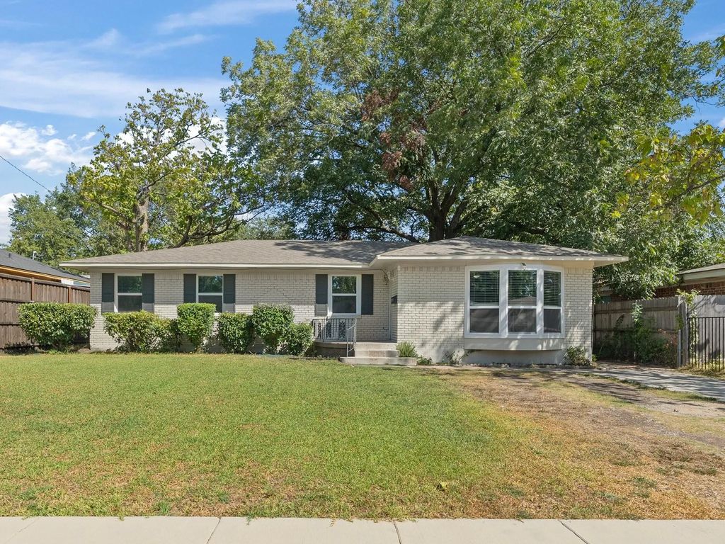 9255 Palisade Drive, Dallas