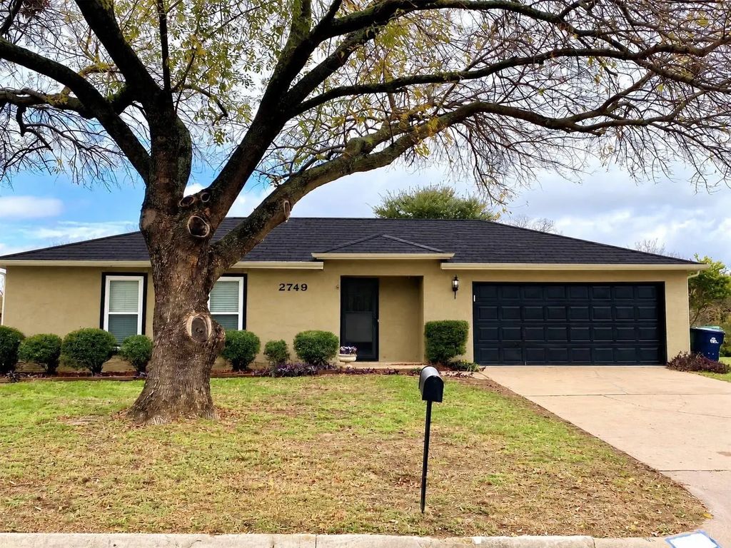 2749 Mill Pond Road, Denton
