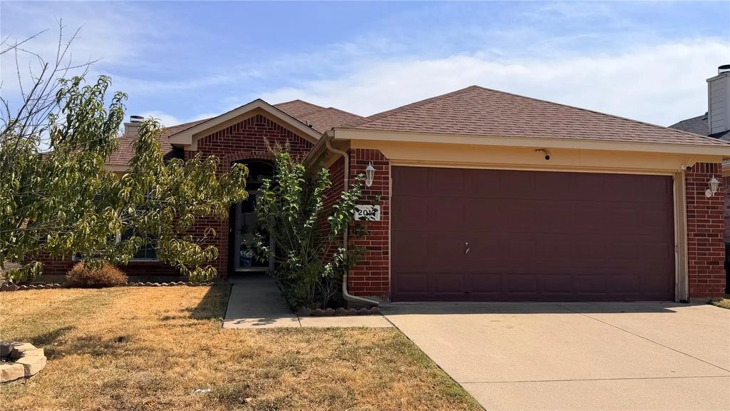 2013 Kingsbrook Trail, Fort Worth