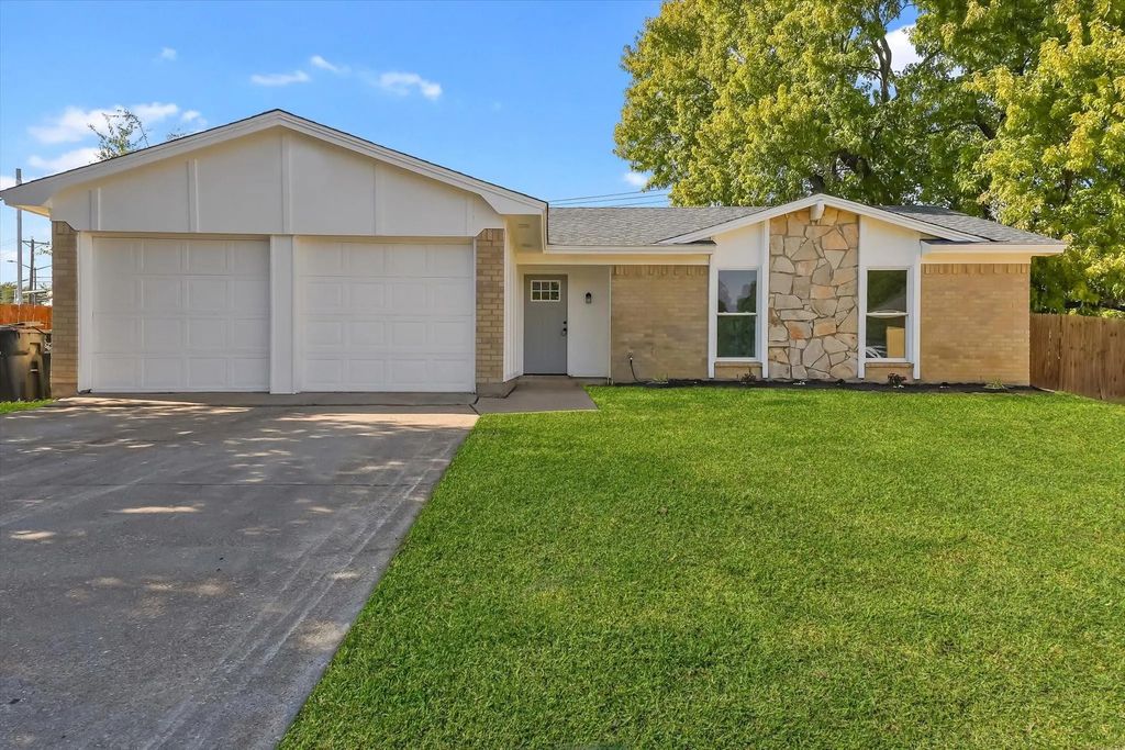 403 Plantation Drive, Arlington