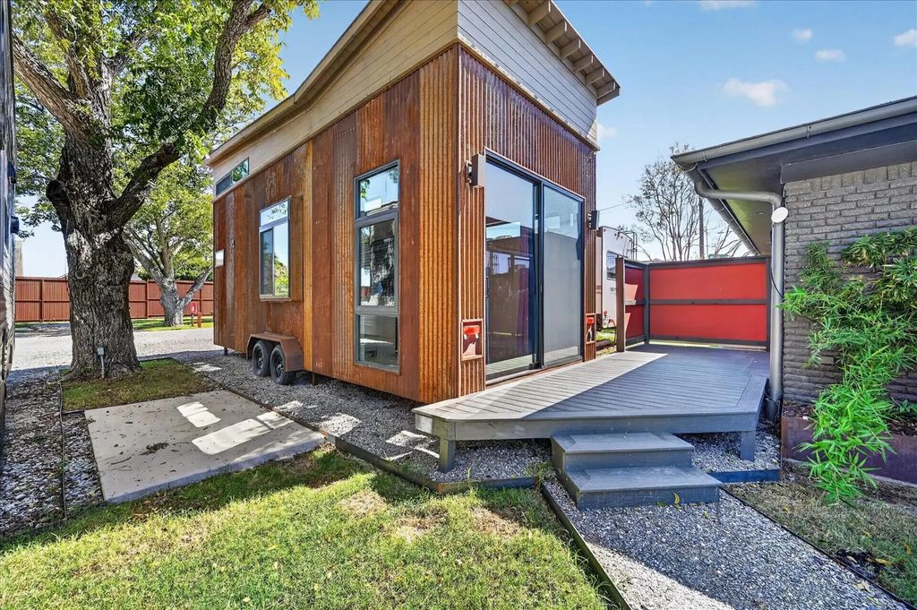 6704 County Road 437 120, Princeton