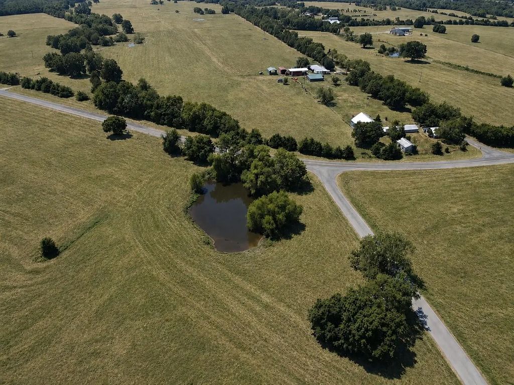 000 Lot 11 Cr 33500, Sumner
