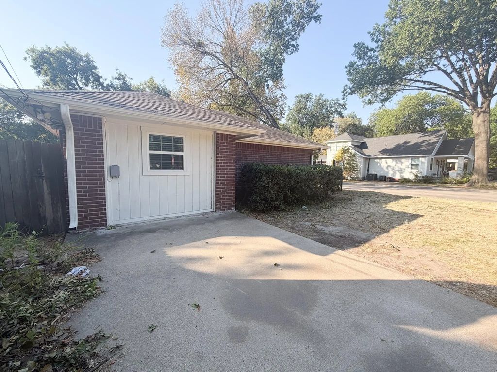 121 N 24th Street 1, Corsicana