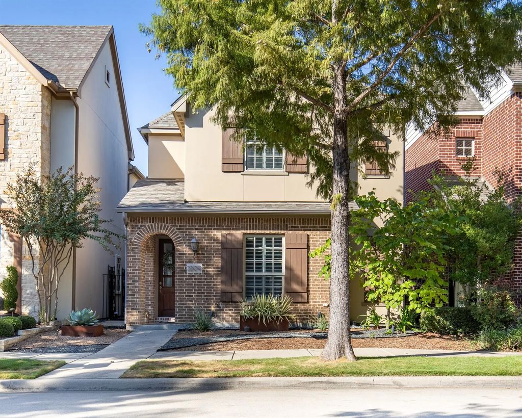 2209 Longwood Drive, Carrollton