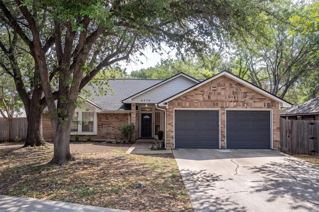 6836 Megan Lane, North Richland Hills