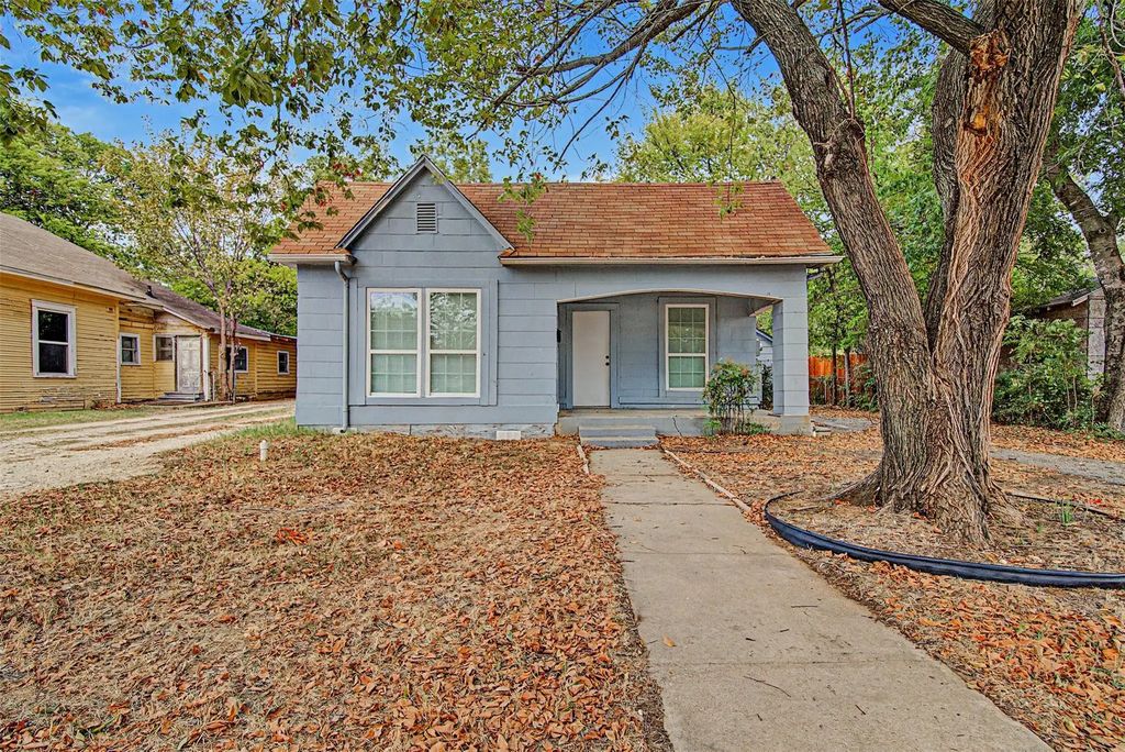 109 Dallas Avenue A, Cleburne