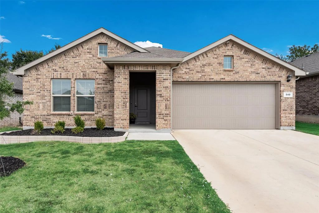 540 Bronze Circle E, Springtown