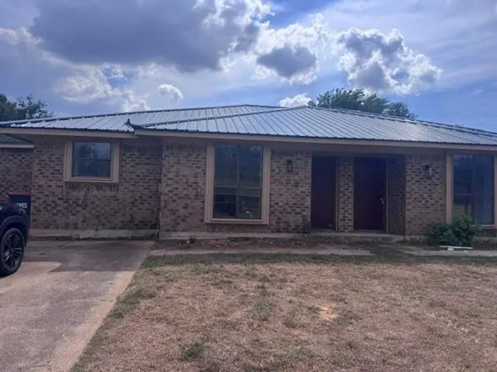 2838 Kessler Drive 2840, Paris