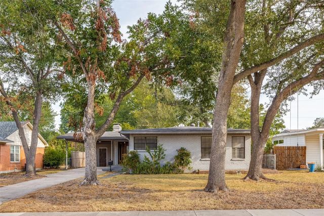 618 Newberry Drive, Richardson