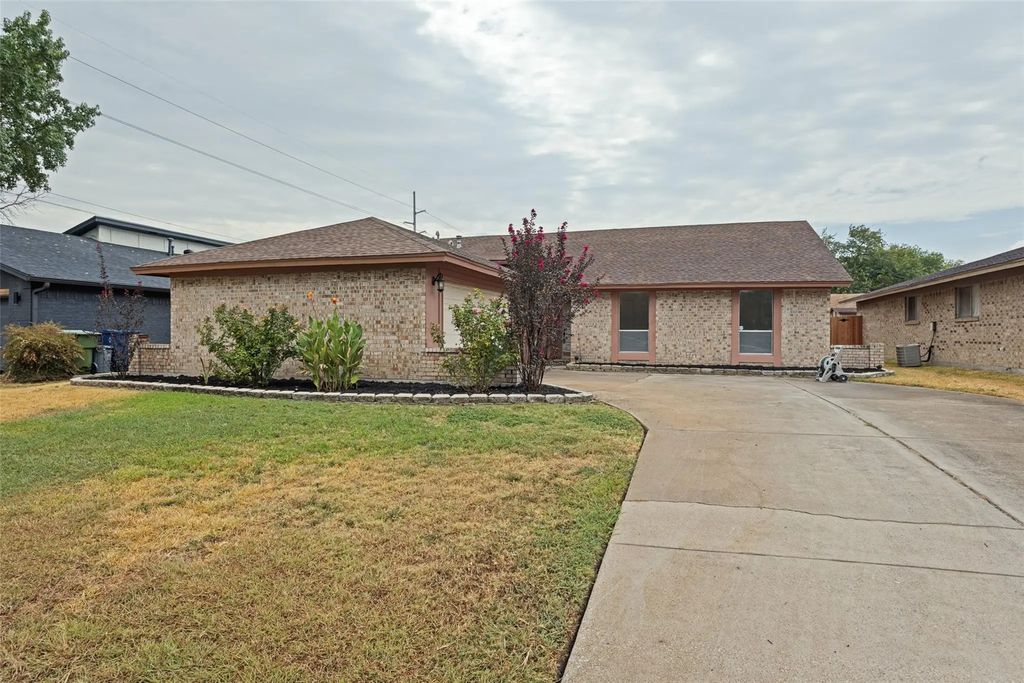 2205 Phoenix Drive, Garland