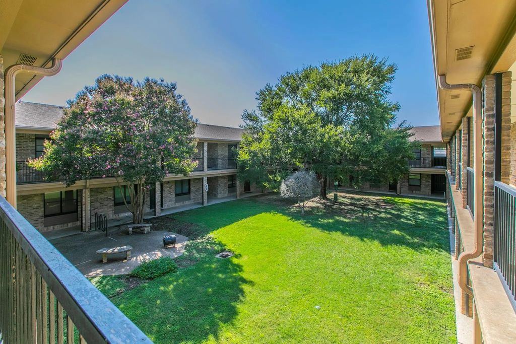 1214 Baylor Avenue 205, Waco