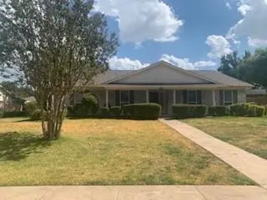 421 Shady Brook Drive, Richardson