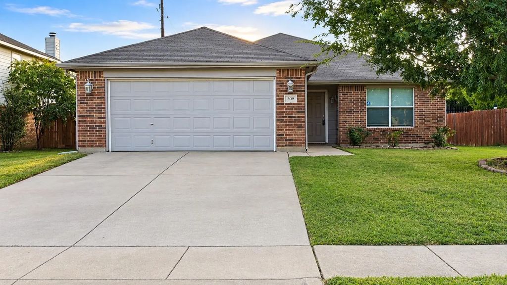 309 Spurlock Drive, Krum