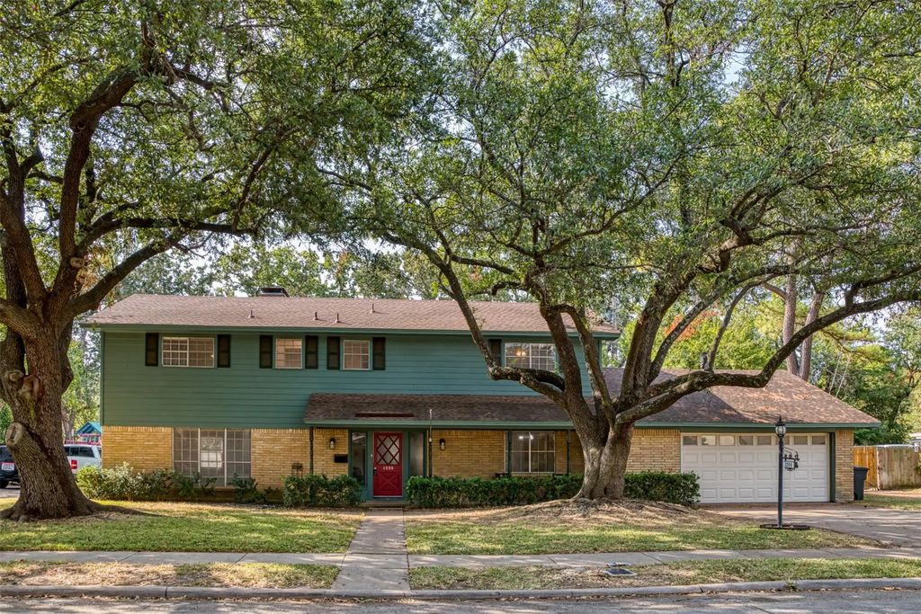 1208 Wentwood Drive, Irving
