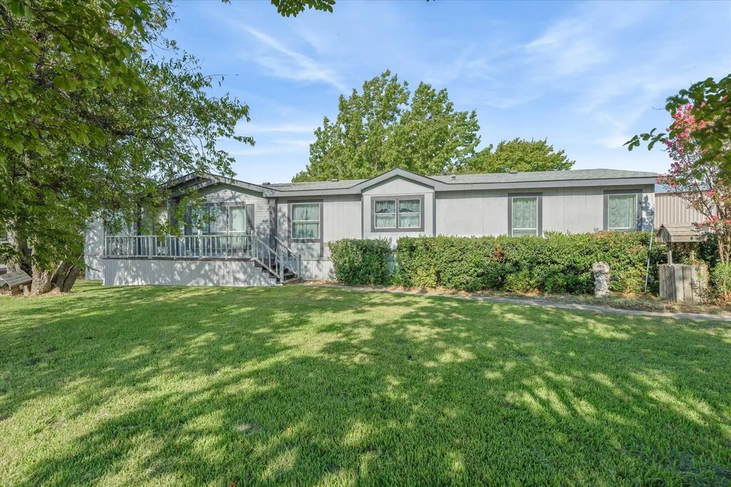 120 Wingo Way, Wills Point
