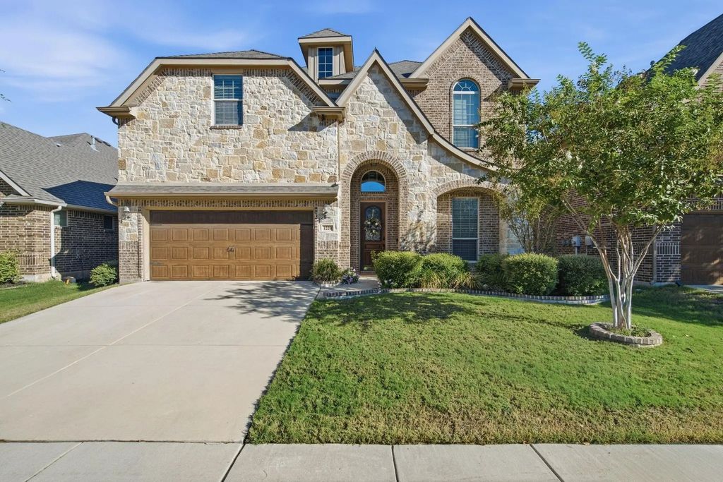 1229 Realoaks Drive, Fort Worth