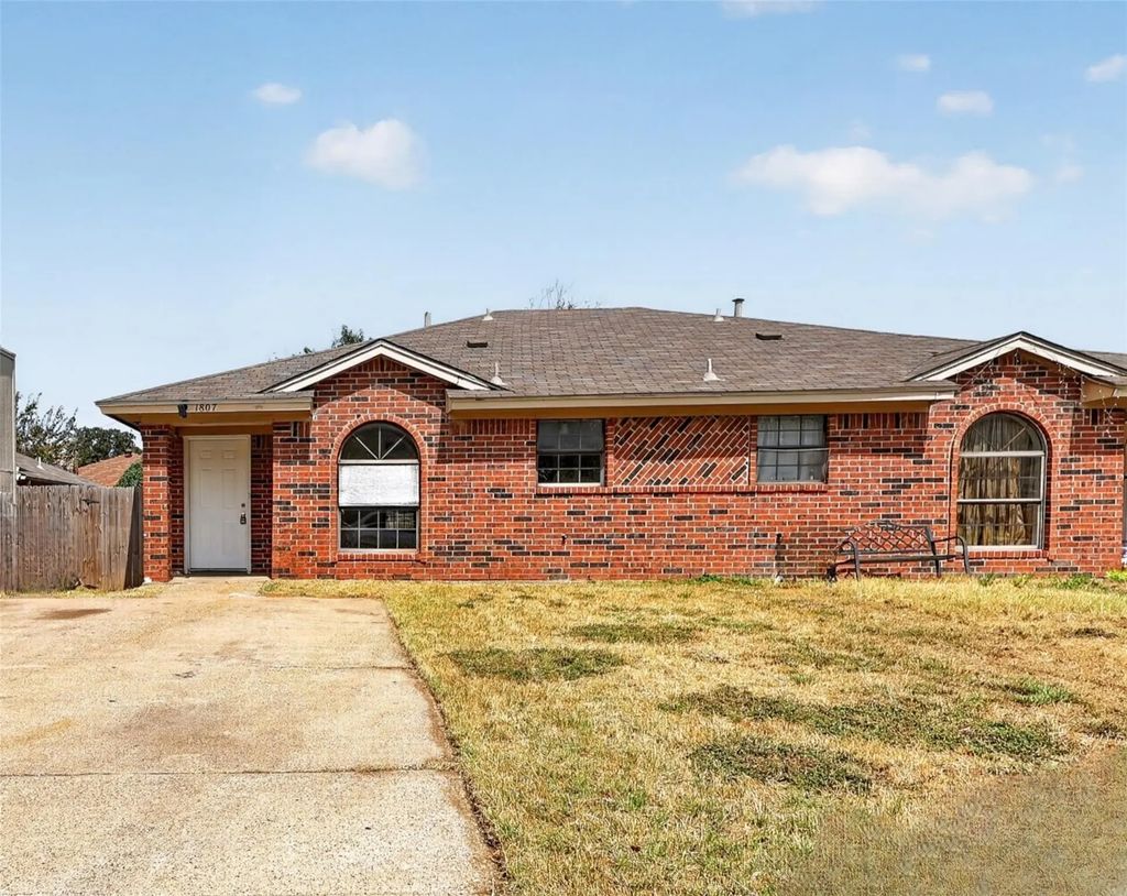 1805 Mcqueary Street 1807, Arlington