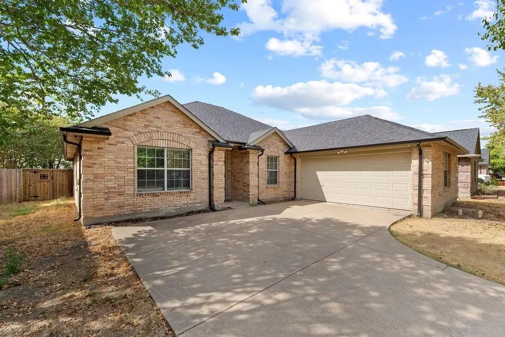 115 Autumn Trail, Red Oak