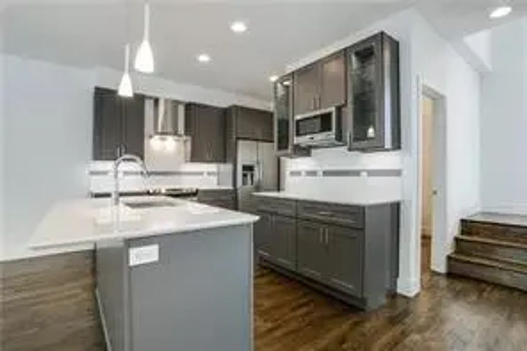 4303 Cole Avenue 17, Dallas