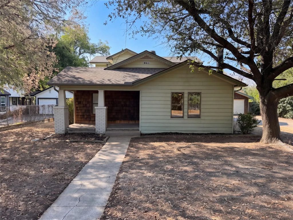 5609 Baylor Avenue, River Oaks