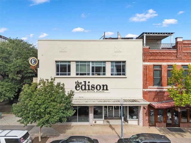 711 Austin Avenue C, Waco