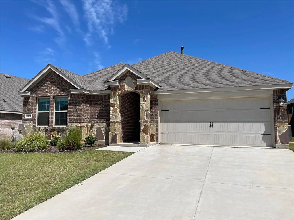 9901 Autumn Leaves Lane, Aubrey
