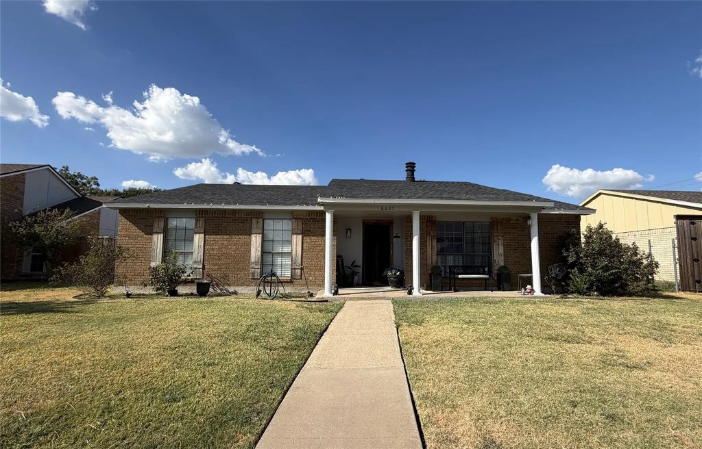8605 Woodside Drive, Rowlett
