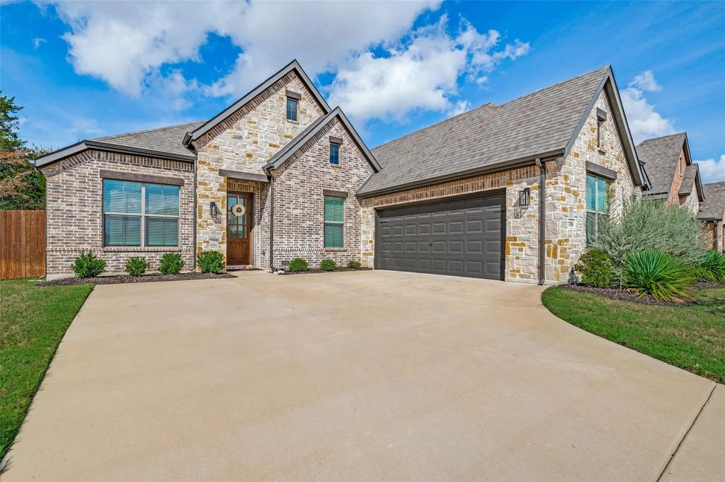 709 Winecup Way, Midlothian