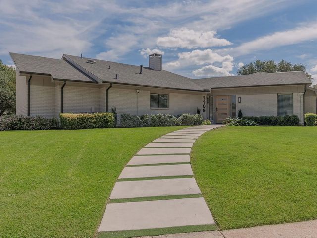 1109 Mill Springs, Richardson