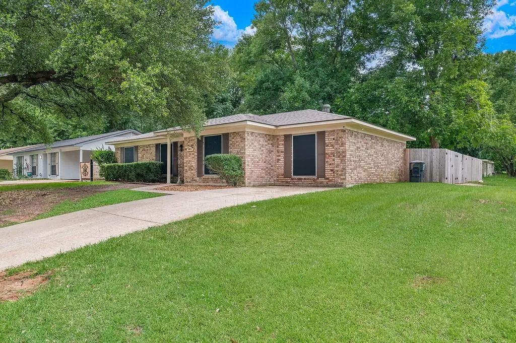 9000 Lone Oak Drive, Shreveport