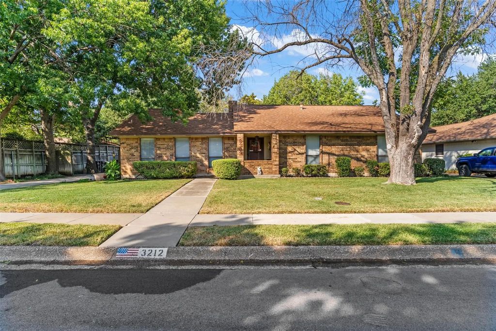 3212 Dunes Street, Denton