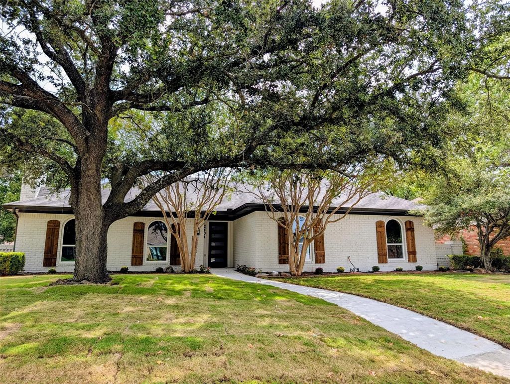 2404 Glen Forest Lane, Plano
