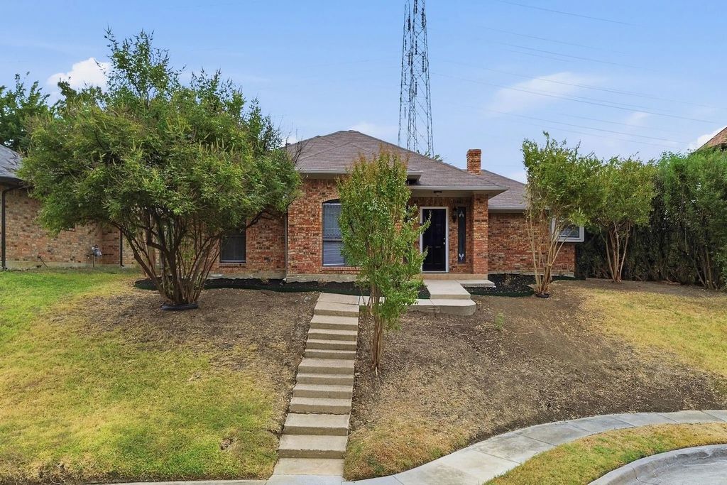 1300 Tierra Calle, Carrollton