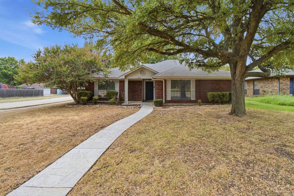 2222 Cortland Circle, Rowlett