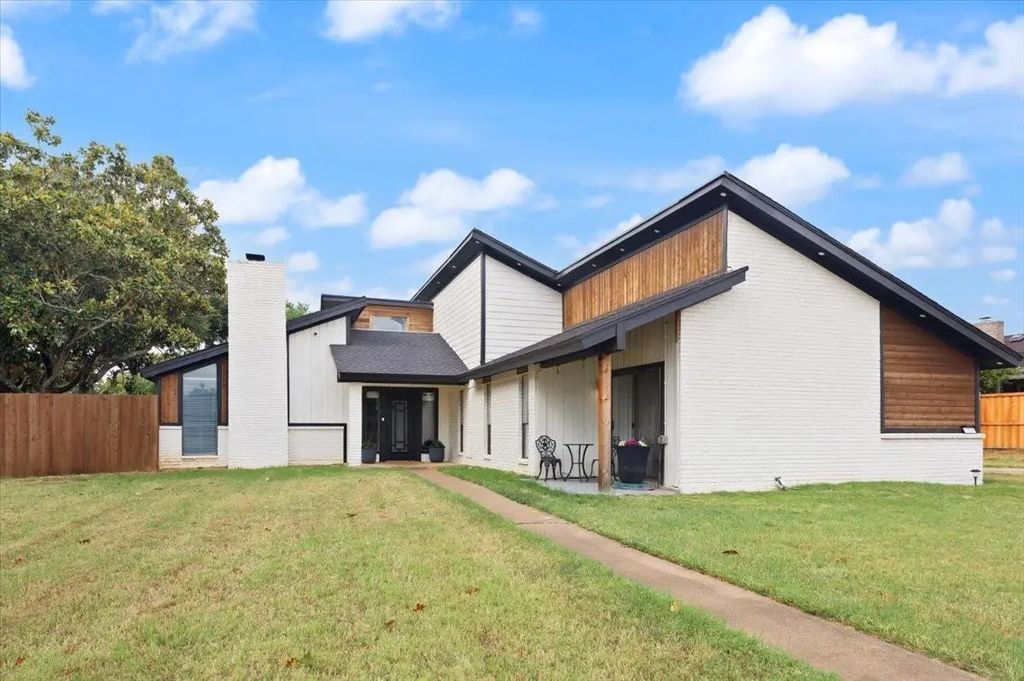 104 San Medina Lane, Joshua