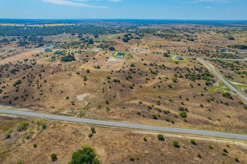 Hollow Drive, Lipan
