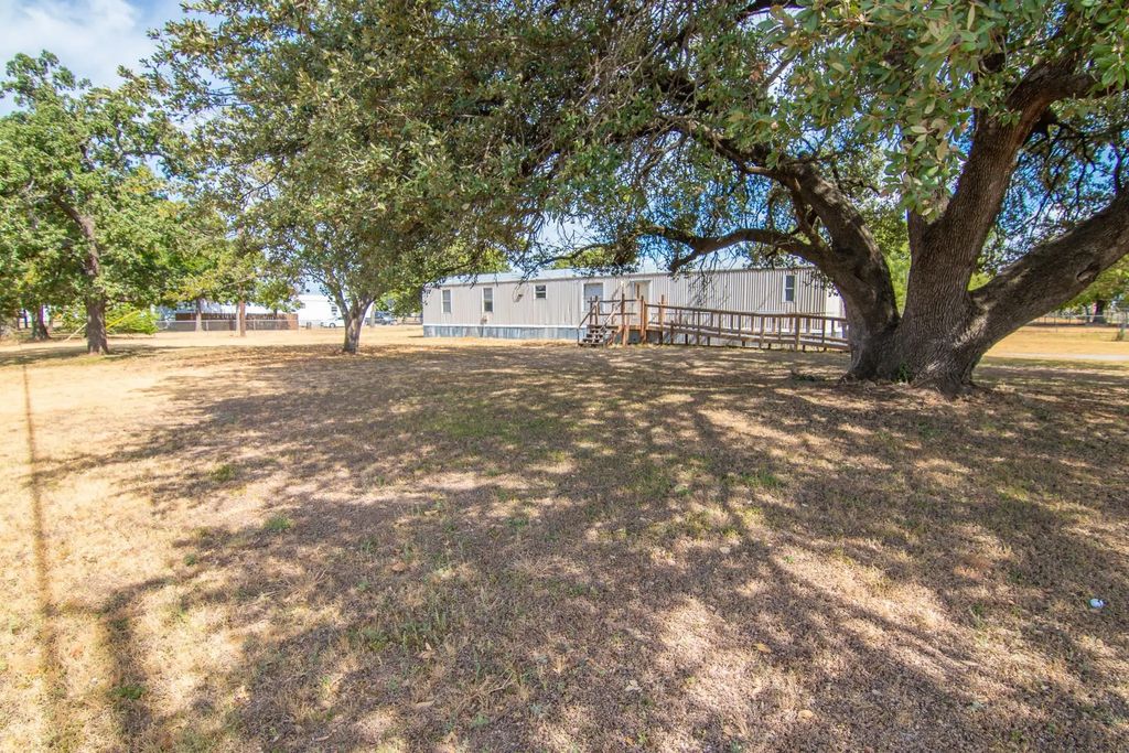102 Live Oak Road, Early
