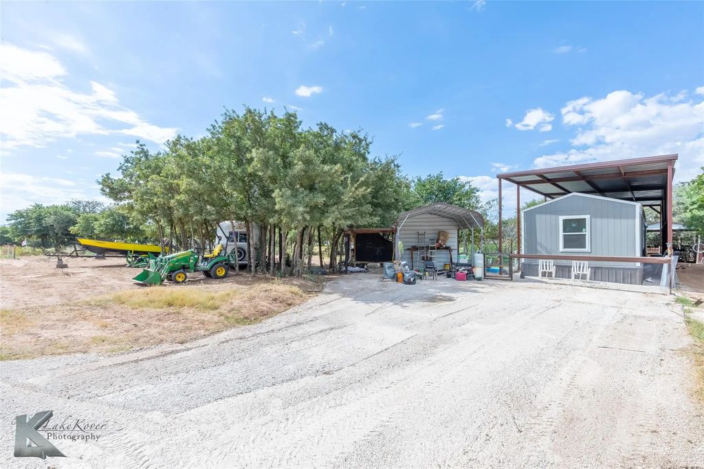 11021 County Road 343, Hawley