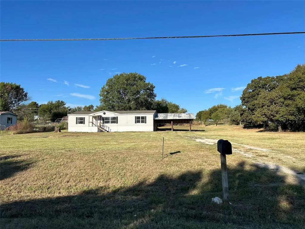 118 Hilltop Meadows Drive, Springtown