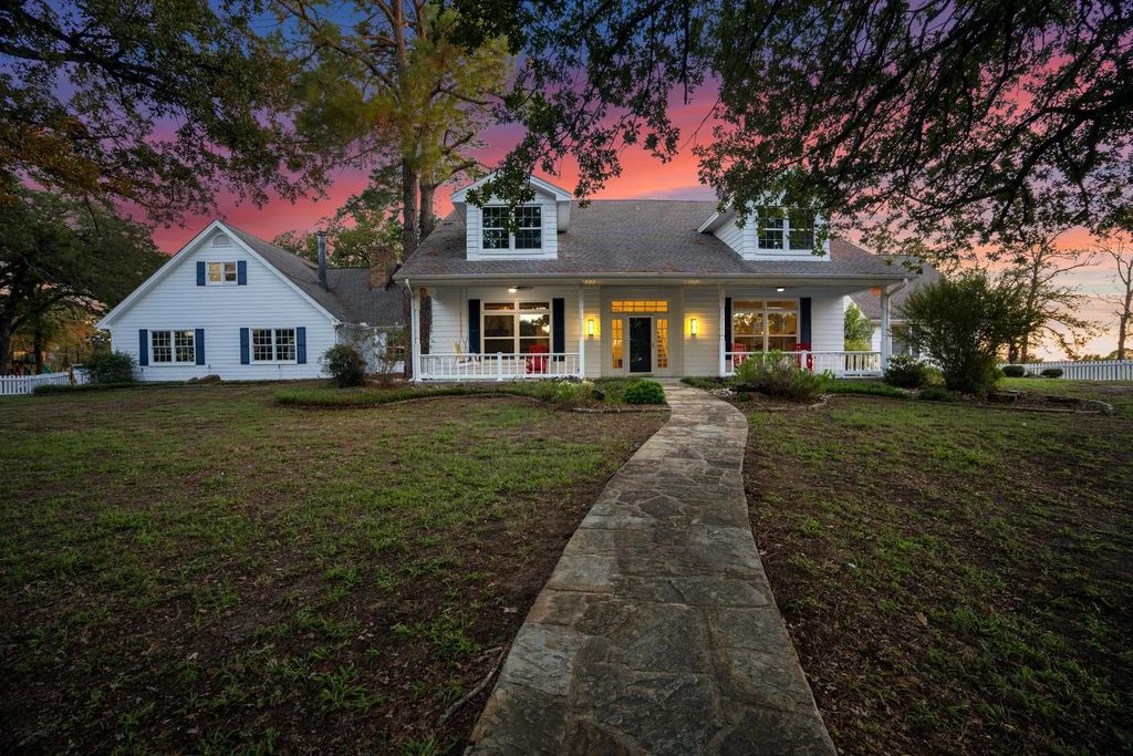 1700 E Hickory Hill Road E, Argyle