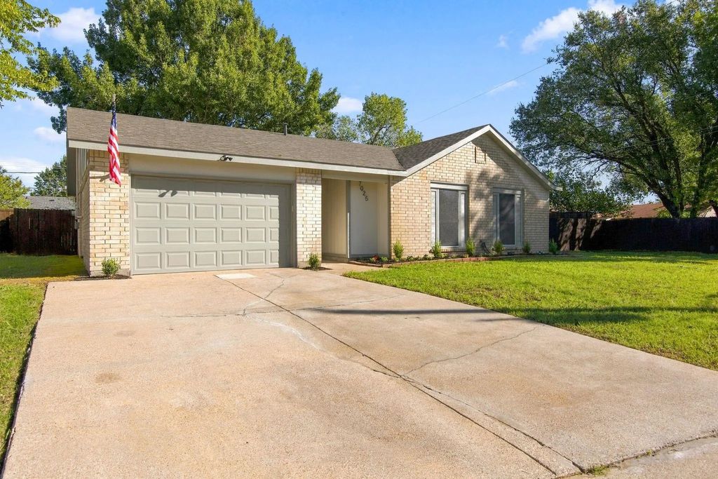 7025 Lincolnshire Lane, North Richland Hills
