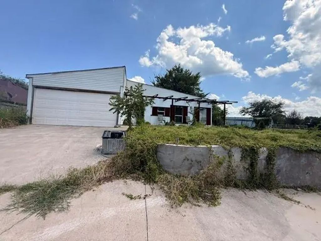 701 Shoreline Drive, West Tawakoni