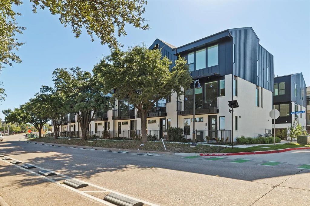 4109 N Reserve Lane, Addison
