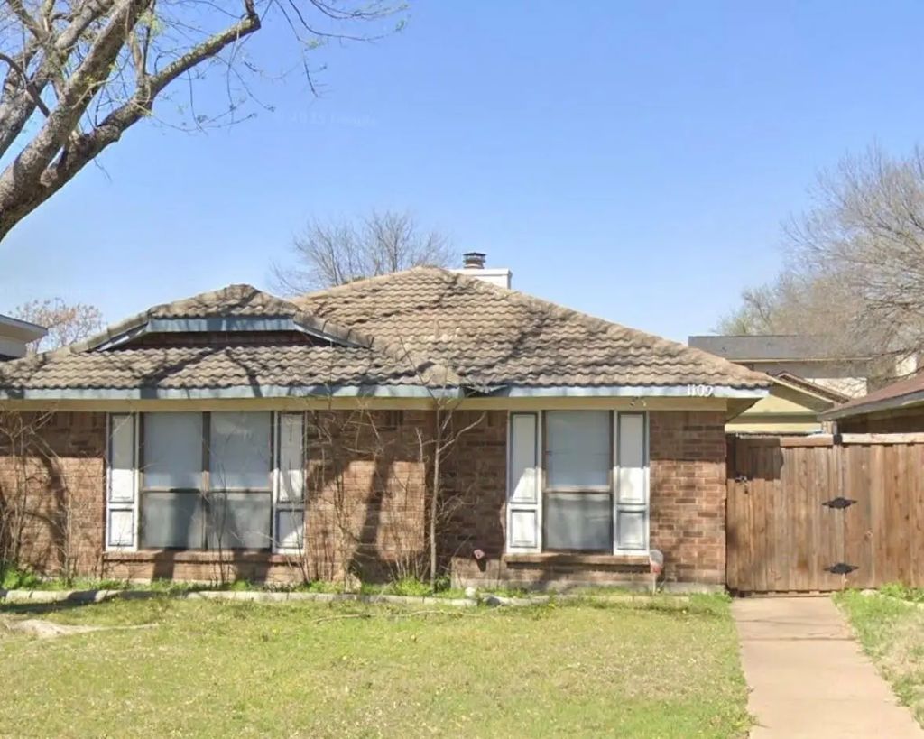 1109 Hemlock Drive, DeSoto