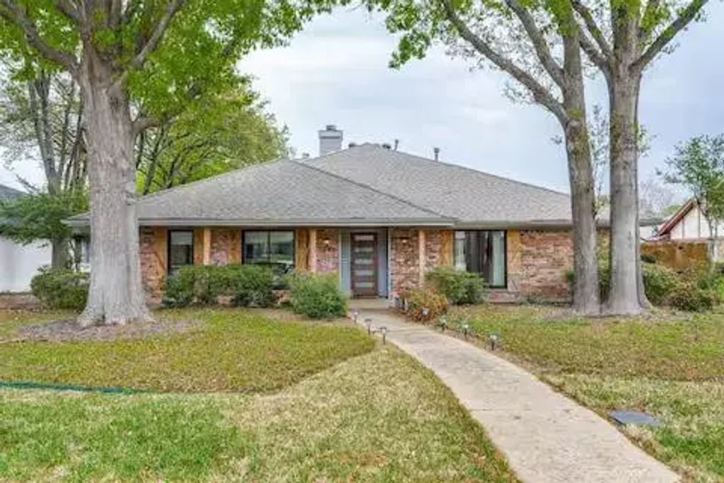 2202 Owens Boulevard, Richardson
