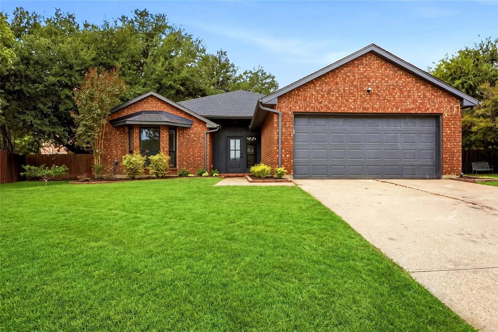 1405 Sedalia Court, Flower Mound