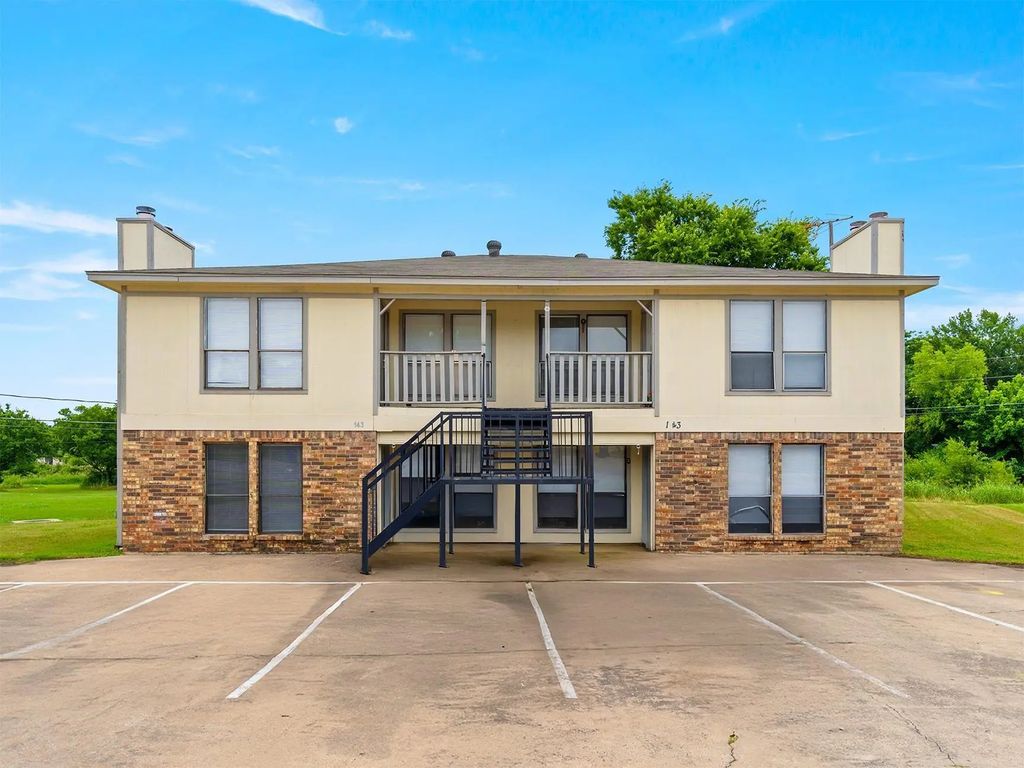 143 Allencrest Drive, White Settlement