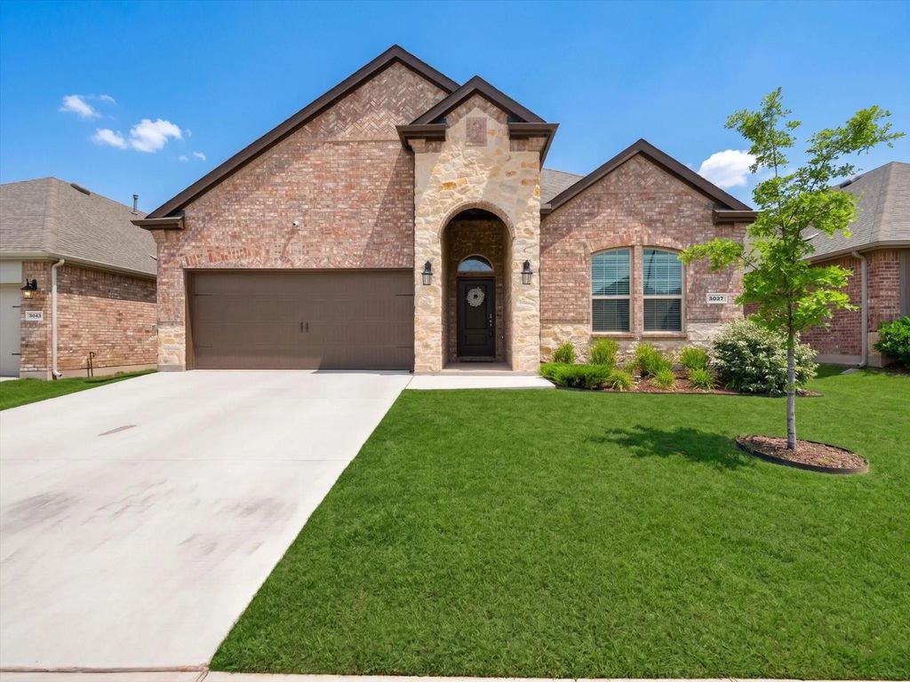 3027 Moccasin Lane, Aubrey