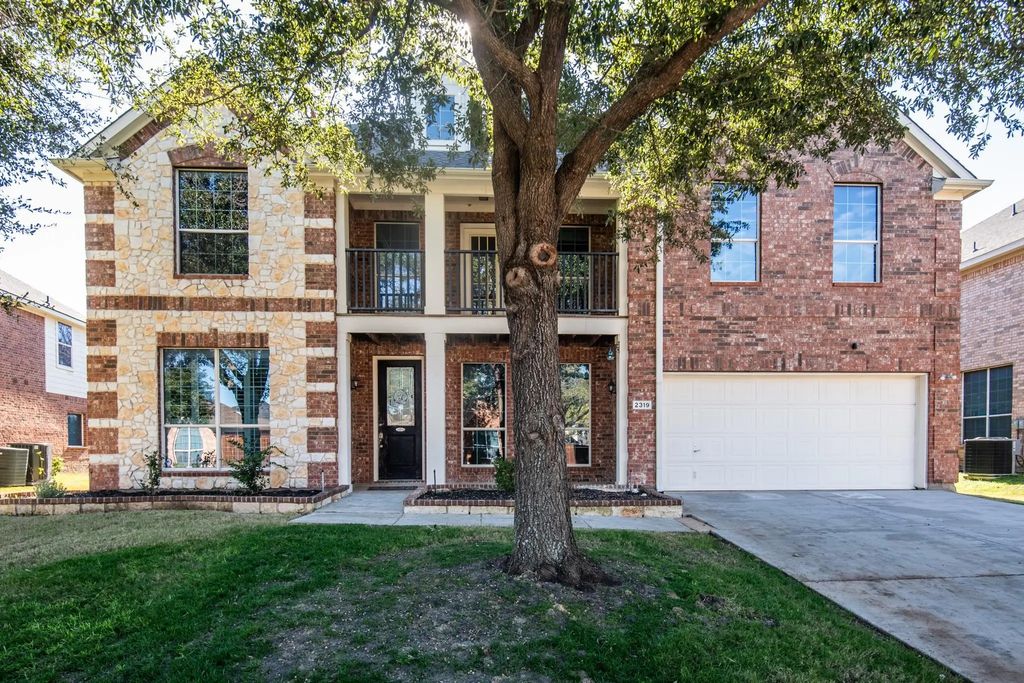 2319 Comanche Trail, Grand Prairie